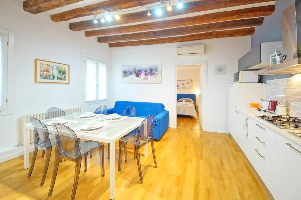 Dolcevita Apartments N 502 Biennale Venice Italy